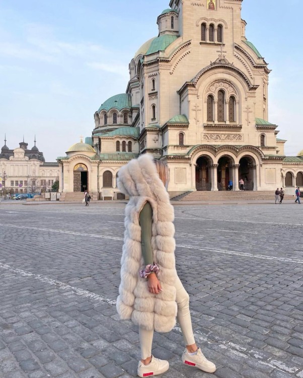 517