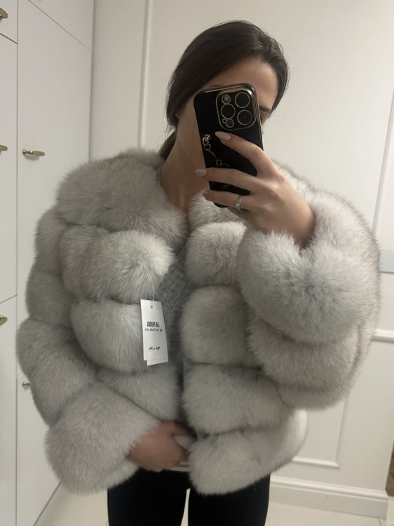 579