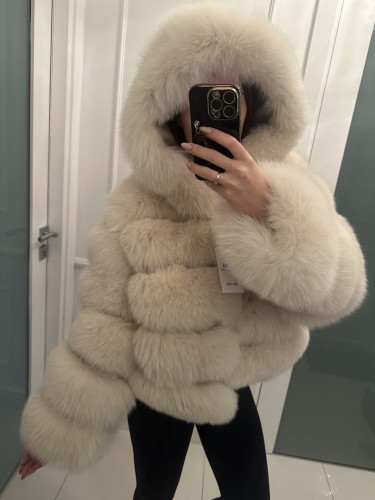 608